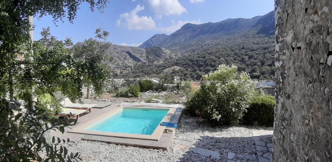 Les Villas De Qeparo Exteriör bild