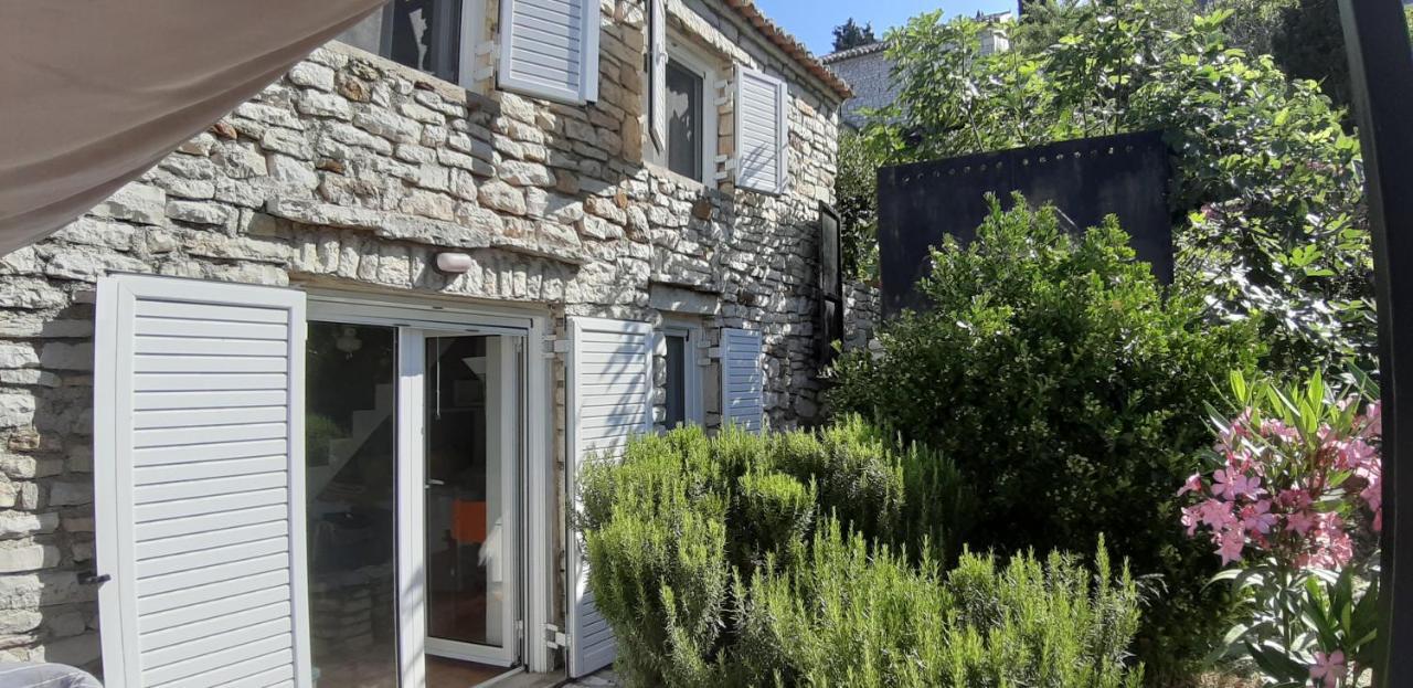 Les Villas De Qeparo Exteriör bild