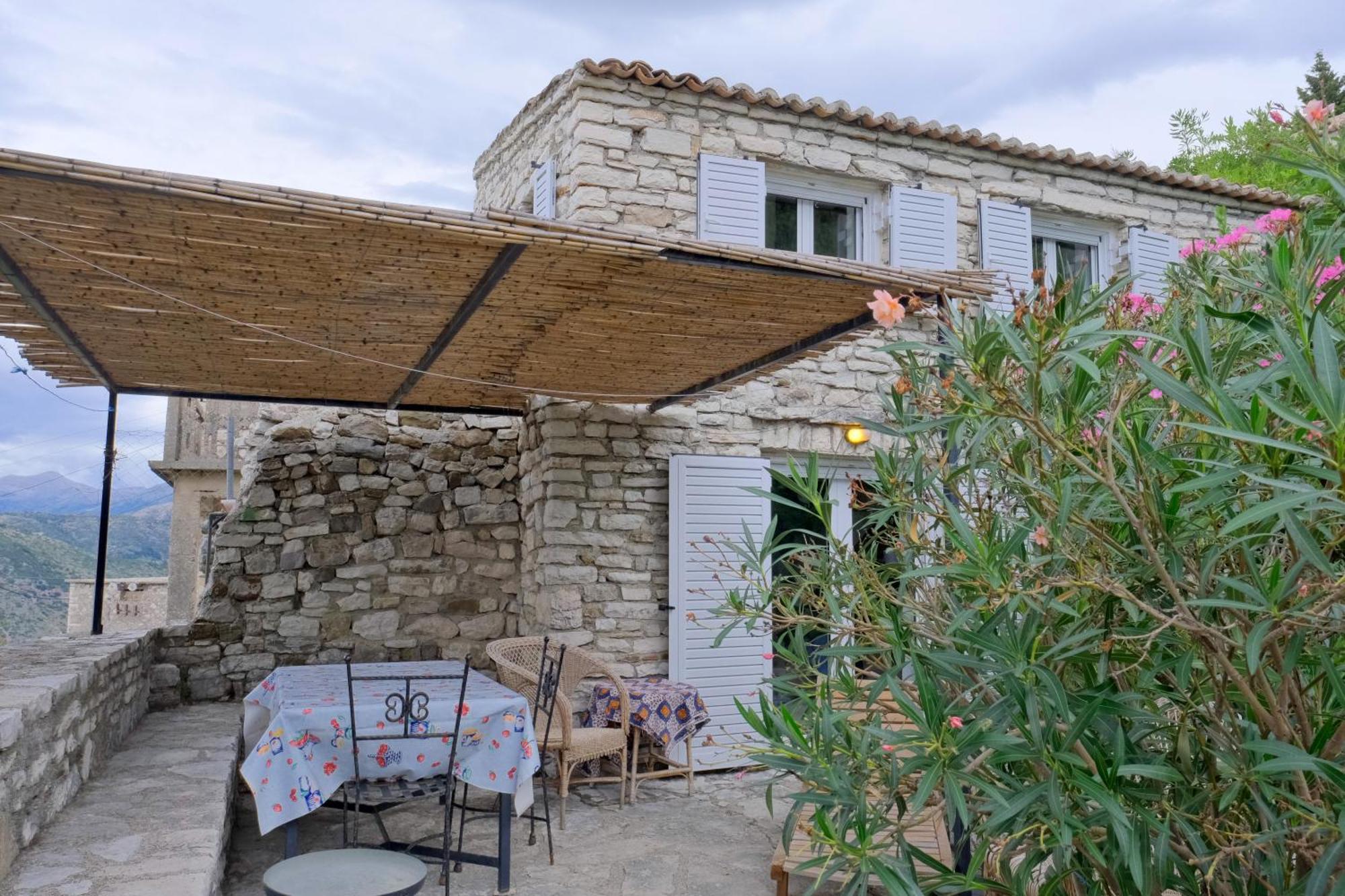 Les Villas De Qeparo Exteriör bild