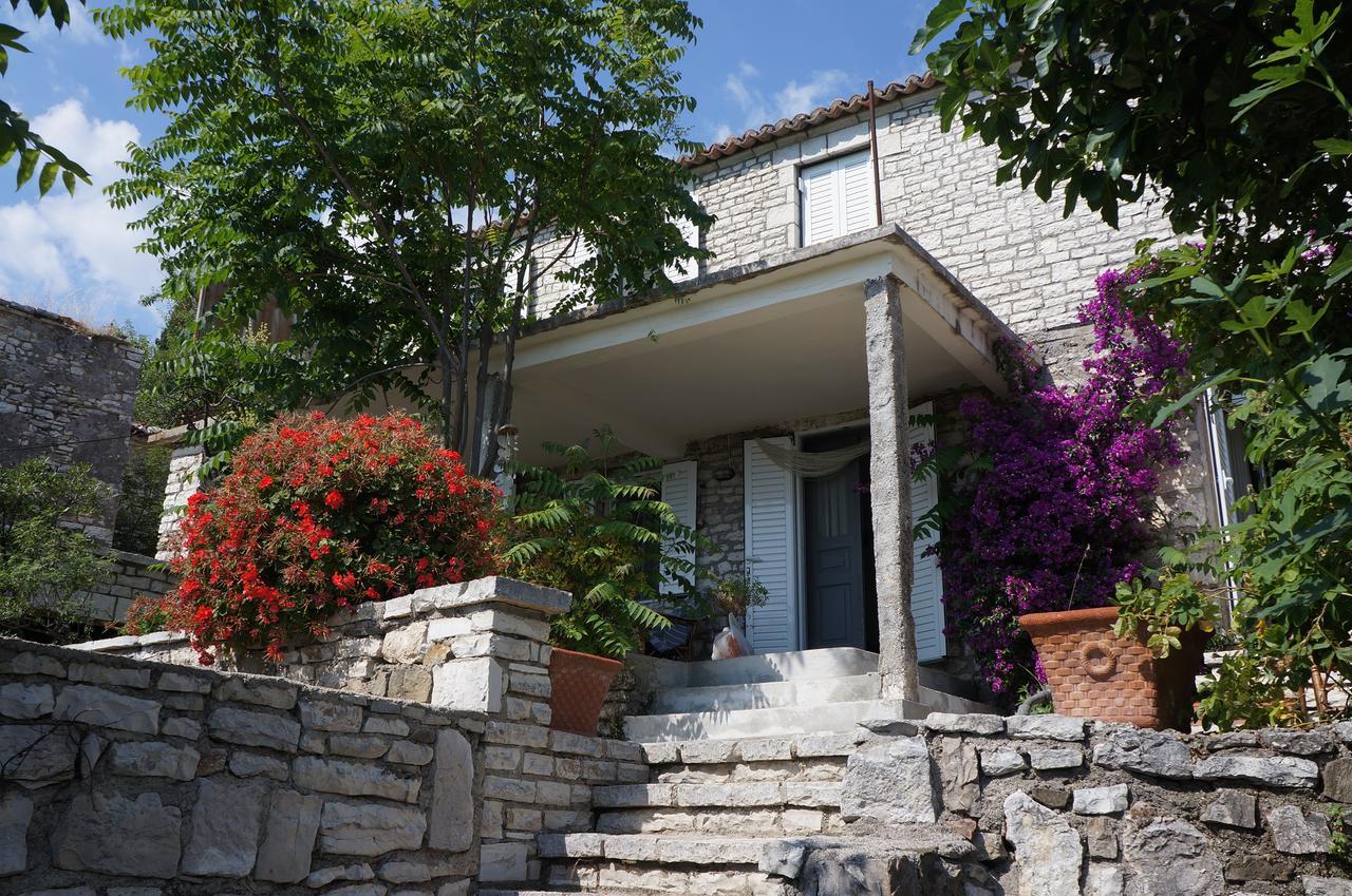 Les Villas De Qeparo Exteriör bild