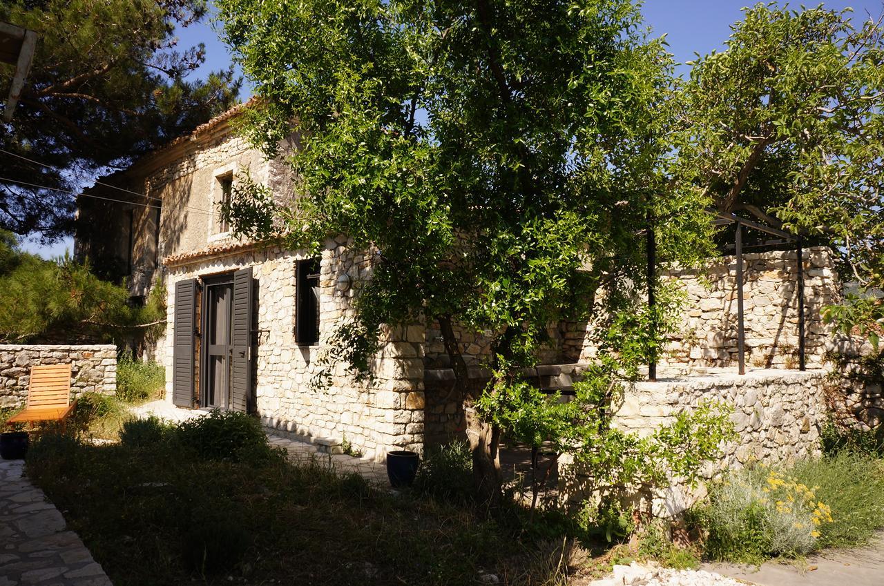Les Villas De Qeparo Exteriör bild